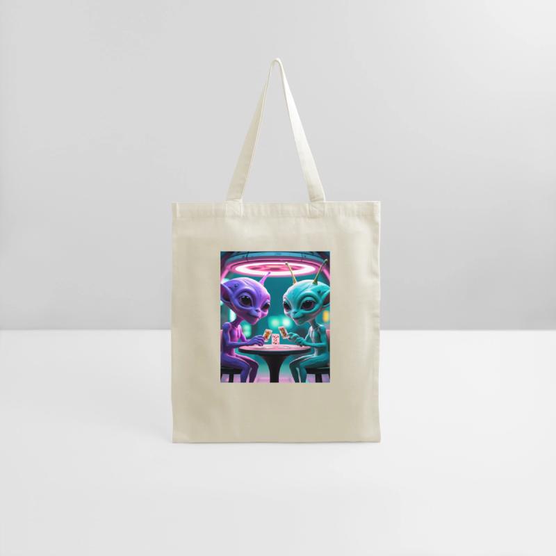 2 ALIENS PLAYING CARDS AND HAVING FUN 4