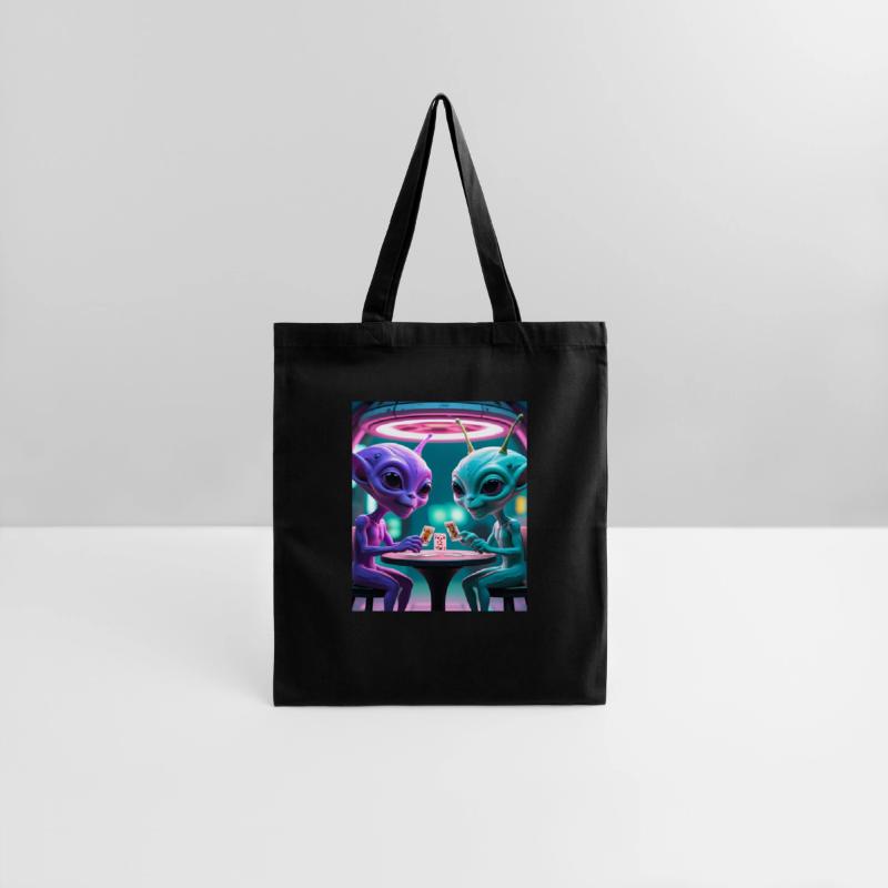 2 ALIENS PLAYING CARDS AND HAVING FUN 4