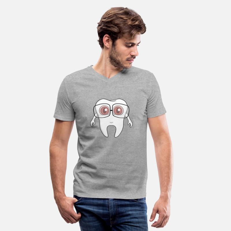 An adorable tooth wearing glasses